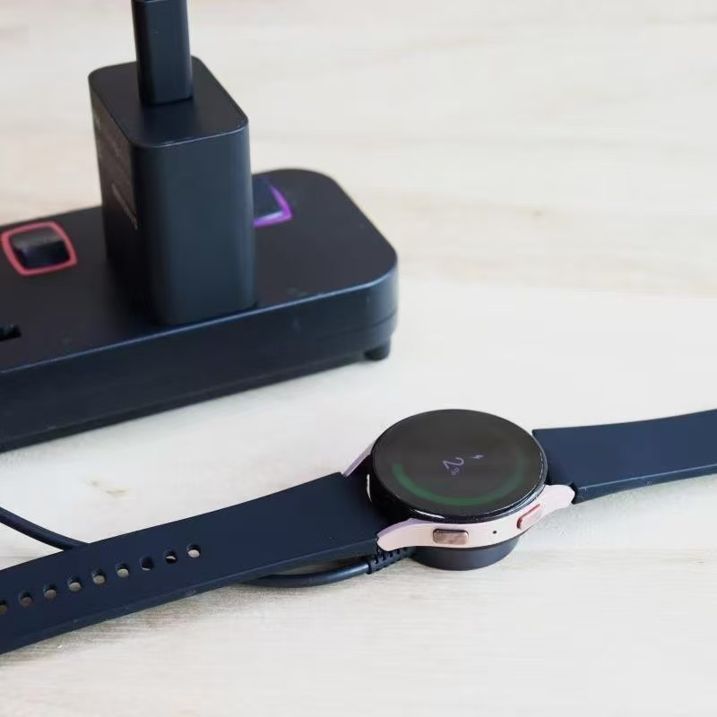 Watch Charging Dock - Magnetyczna, bezprzewodowa, przenośna stacja ładująca USB-C