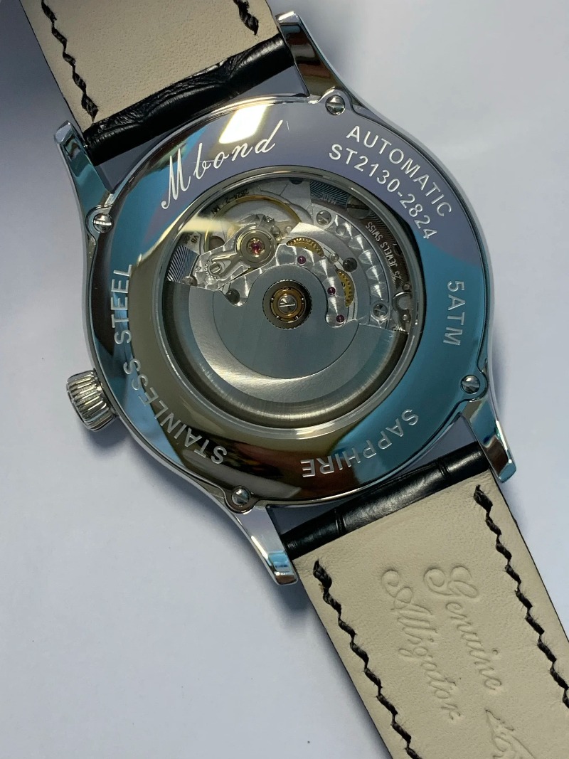 Bezsłowna książka, szwajcarski – Accessories With Watch recenzja i cena